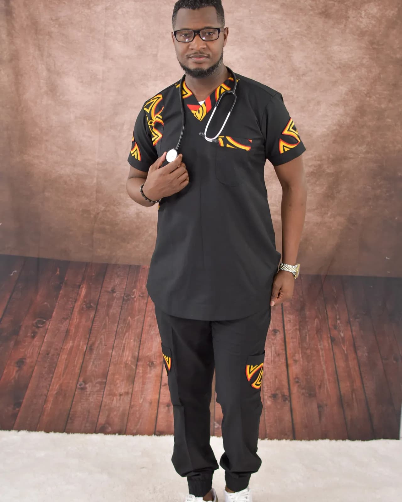 Male Ankara scrubs — view 4